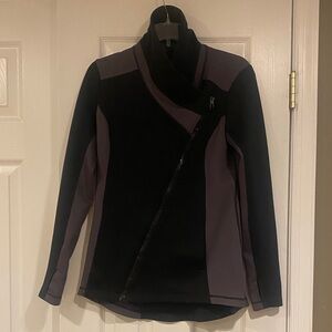 CAbi Women's Black and Gray Ski Jacket
